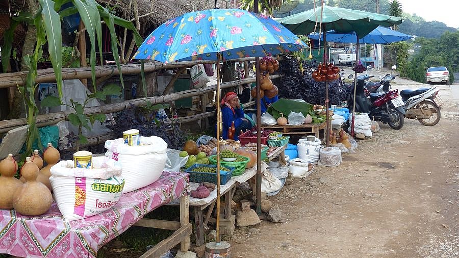 Bergv&ouml;lker-Markt in Nordthailand bei Chiang Rai - Nordthailand