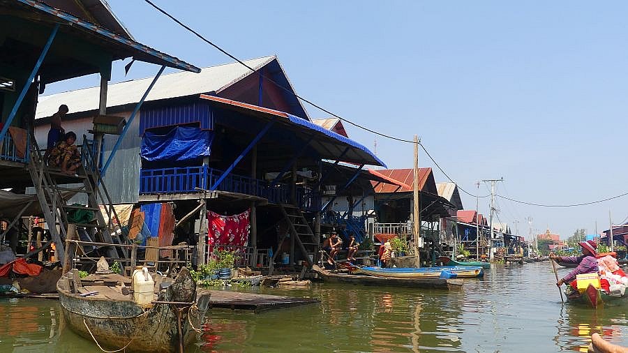 Stelzendorf Kampong Phluk am Tonle Sap - Kambodscha - Land und Leute