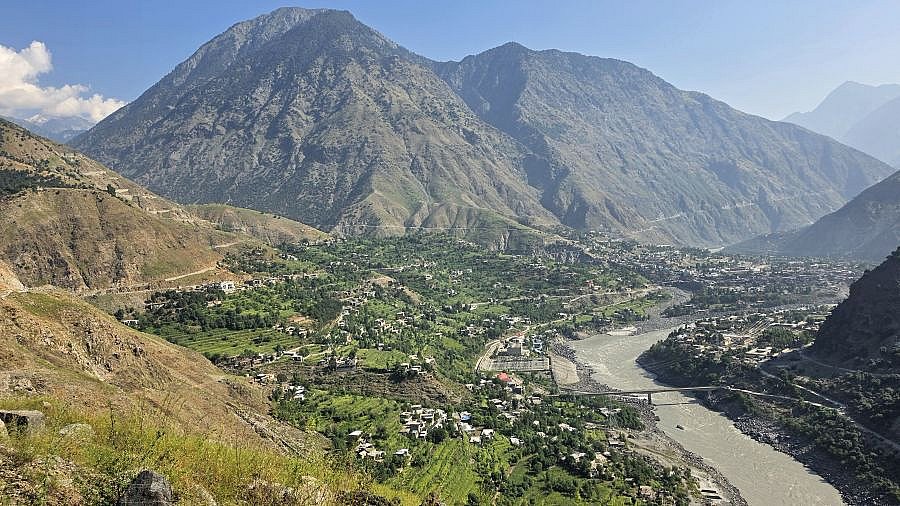 Dörfer, Felder, Indus und Berge - Nord-Pakistan: Landschaft
