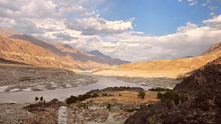 Abendstimmung über dem Indus - Nord-Pakistan: Landschaft