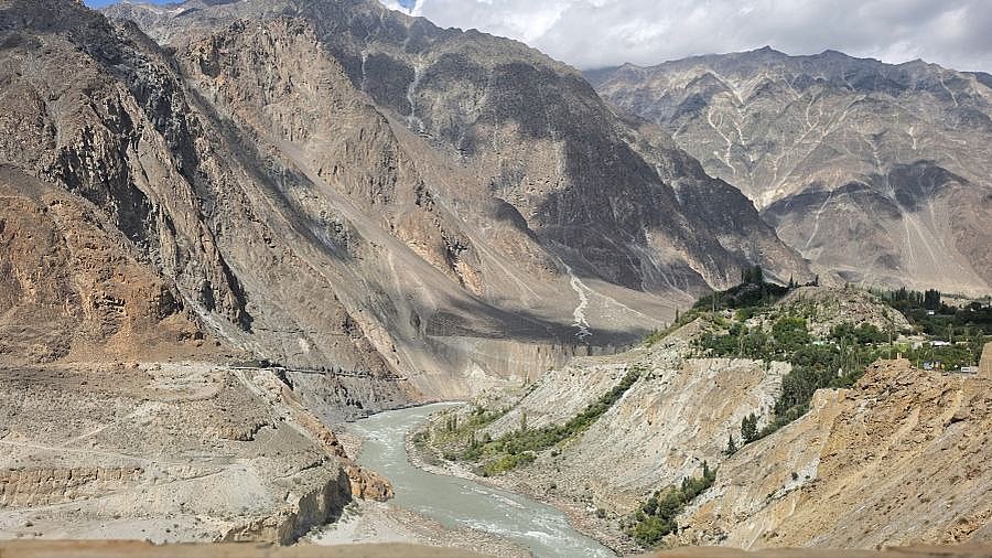 Der Hunza-Fluss - Nord-Pakistan: Landschaft