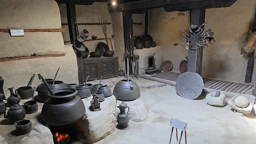 Küche im Baltit Fort - Nord-Pakistan: Sehenswürdigkeiten