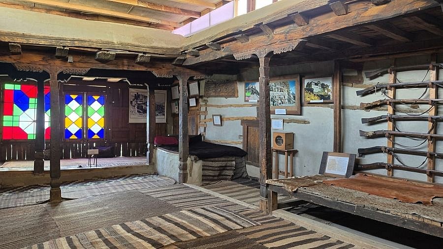 Wohnraum im Baltit Fort - Nord-Pakistan: Sehenswürdigkeiten