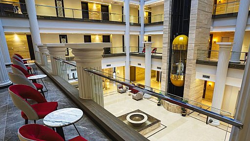 Blick auf die Lobby - Pakistan - Essen und schlafen