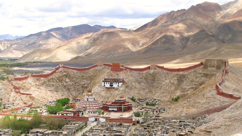 China06 Tibet Gyantse Altstadt Blick vom Gyantse Dzong 800x450
