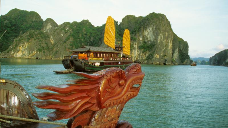 Vietnam96 Halong Bucht Dschunken Kreuzfahrt 800x450